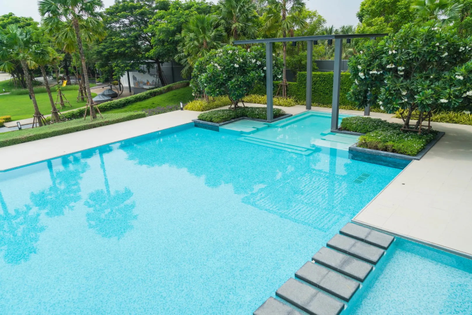 Benefits of FRP Swimming Pools